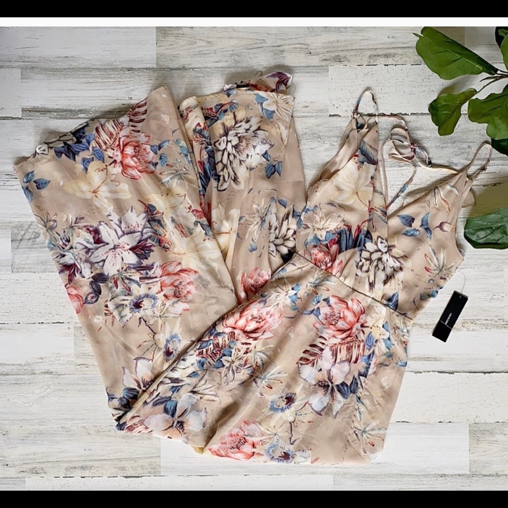 LULUS maxi dress perfect for wedding guest!